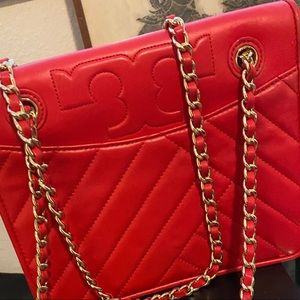 Tori pitch crossbody purse